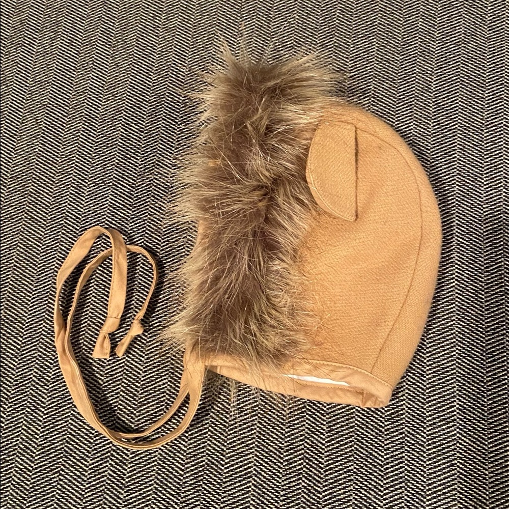 Briar Bonnet Lion Cub bonnet in size 12-18 Months